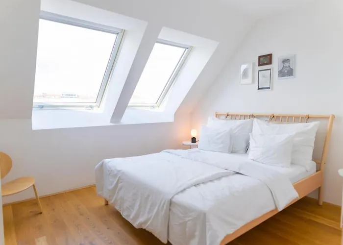 Two Leveled Penthouse By Schonbrunn Apartman