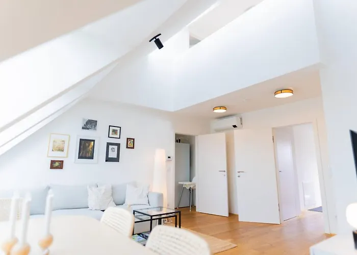 Two Leveled Penthouse By Schonbrunn Bécs